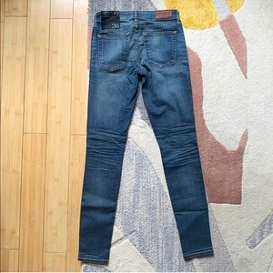 STROM jeans